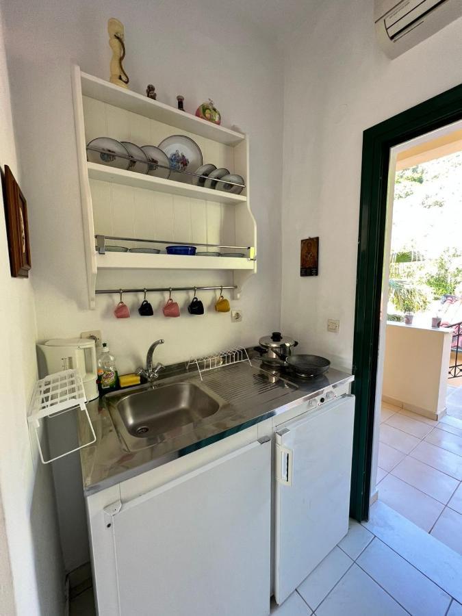 Lithino Apartments - 5Min From The Beach Agios Ioannis Peristerion Eksteriør billede
